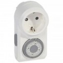 Socket switch clock