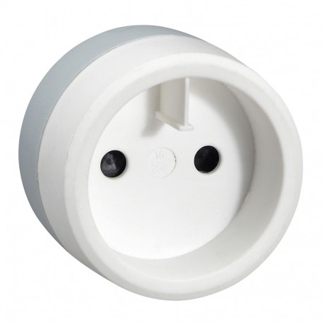 Legrand 050386 ADAPT.2P 6A EUR / FICHE US