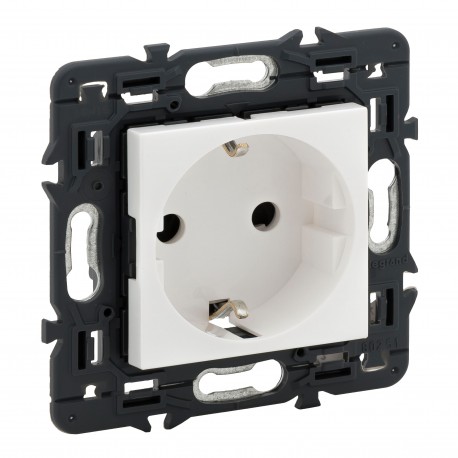 Legrand 741220 VN-2P+T 16A TORN WHITE