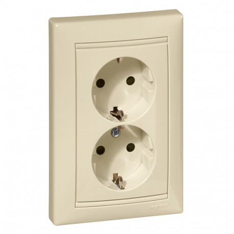 Legrand 774371 VL-BASE MBLOC 2X2P+T TORN MARF