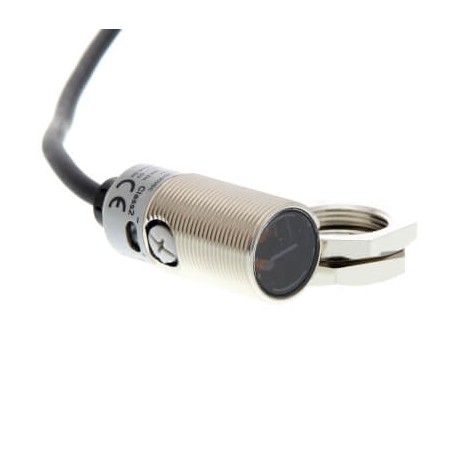 OMRON E3FB-DP12-F2 2M E3FB-DP12-F2 2M E3FB0051G E3FBDP12F22MOMS OMRON Metal Reflex 300mm PNP With default light Cable 2m