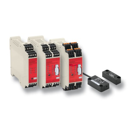 Omron G9SX-EX041-T-RC DC24 G9SXEX041TRCDC24,1 OMRON Module expansion 4PST-NA outputs delay disconnect (3..